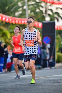 BIB: 20420, 20719
                            <button type="button" onclick="openModal(10775320)" class="btn btn-primary btn-sm float-right btn-popup" data-toggle="modal" data-target=".modal-high-quality">
                        <i class="fas fa-shopping-cart"></i> Add to Cart
                    </button>
                                            <button type="button" onclick="isThisMe(10775320, true)" class="btn btn-success btn-sm float-right btn-popup btn-isme hidden" data-toggle="tooltip" data-placement="bottom" title="นี่คือรูปของคุณใช่ไหม คลิกที่นี่เพื่อเอาเข้าอัลบั้ม">
                        <i class="fas fa-plus"></i> Add to album
                    </button>
                    <button type="button" onclick="isThisMe(10775320, false)" class="btn btn-warning btn-sm float-right btn-popup btn-isnotme hidden">
                        <i class="fas fa-ban"></i> Remove from album
                    </button>