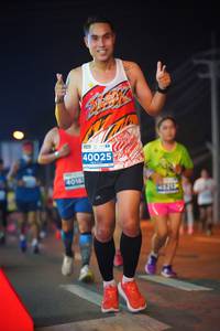 BIB: 40025, 013
                            <button type="button" onclick="openModal(13773201)" class="btn btn-primary btn-sm float-right btn-popup" data-toggle="modal" data-target=".modal-high-quality">
                        <i class="fas fa-shopping-cart"></i> Add to Cart
                    </button>
                                            <button type="button" onclick="isThisMe(13773201, true)" class="btn btn-success btn-sm float-right btn-popup btn-isme hidden" data-toggle="tooltip" data-placement="bottom" title="นี่คือรูปของคุณใช่ไหม คลิกที่นี่เพื่อเอาเข้าอัลบั้ม">
                        <i class="fas fa-plus"></i> Add to album
                    </button>
                    <button type="button" onclick="isThisMe(13773201, false)" class="btn btn-warning btn-sm float-right btn-popup btn-isnotme hidden">
                        <i class="fas fa-ban"></i> Remove from album
                    </button>