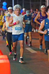 BIB: 9393, 40967
                            <button type="button" onclick="openModal(13761913)" class="btn btn-primary btn-sm float-right btn-popup" data-toggle="modal" data-target=".modal-high-quality">
                        <i class="fas fa-shopping-cart"></i> Add to Cart
                    </button>
                                            <button type="button" onclick="isThisMe(13761913, true)" class="btn btn-success btn-sm float-right btn-popup btn-isme hidden" data-toggle="tooltip" data-placement="bottom" title="นี่คือรูปของคุณใช่ไหม คลิกที่นี่เพื่อเอาเข้าอัลบั้ม">
                        <i class="fas fa-plus"></i> Add to album
                    </button>
                    <button type="button" onclick="isThisMe(13761913, false)" class="btn btn-warning btn-sm float-right btn-popup btn-isnotme hidden">
                        <i class="fas fa-ban"></i> Remove from album
                    </button>