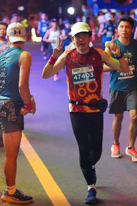 BIB: 45115, 47403
                            <button type="button" onclick="openModal(13777485)" class="btn btn-primary btn-sm float-right btn-popup" data-toggle="modal" data-target=".modal-high-quality">
                        <i class="fas fa-shopping-cart"></i> Add to Cart
                    </button>
                                            <button type="button" onclick="isThisMe(13777485, true)" class="btn btn-success btn-sm float-right btn-popup btn-isme hidden" data-toggle="tooltip" data-placement="bottom" title="นี่คือรูปของคุณใช่ไหม คลิกที่นี่เพื่อเอาเข้าอัลบั้ม">
                        <i class="fas fa-plus"></i> Add to album
                    </button>
                    <button type="button" onclick="isThisMe(13777485, false)" class="btn btn-warning btn-sm float-right btn-popup btn-isnotme hidden">
                        <i class="fas fa-ban"></i> Remove from album
                    </button>