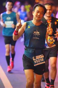 BIB: 021, 95018
                            <button type="button" onclick="openModal(13775477)" class="btn btn-primary btn-sm float-right btn-popup" data-toggle="modal" data-target=".modal-high-quality">
                        <i class="fas fa-shopping-cart"></i> Add to Cart
                    </button>
                                            <button type="button" onclick="isThisMe(13775477, true)" class="btn btn-success btn-sm float-right btn-popup btn-isme hidden" data-toggle="tooltip" data-placement="bottom" title="นี่คือรูปของคุณใช่ไหม คลิกที่นี่เพื่อเอาเข้าอัลบั้ม">
                        <i class="fas fa-plus"></i> Add to album
                    </button>
                    <button type="button" onclick="isThisMe(13775477, false)" class="btn btn-warning btn-sm float-right btn-popup btn-isnotme hidden">
                        <i class="fas fa-ban"></i> Remove from album
                    </button>