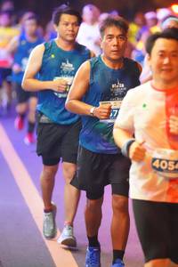 BIB: 4054
                            <button type="button" onclick="openModal(13776548)" class="btn btn-primary btn-sm float-right btn-popup" data-toggle="modal" data-target=".modal-high-quality">
                        <i class="fas fa-shopping-cart"></i> Add to Cart
                    </button>
                                            <button type="button" onclick="isThisMe(13776548, true)" class="btn btn-success btn-sm float-right btn-popup btn-isme hidden" data-toggle="tooltip" data-placement="bottom" title="นี่คือรูปของคุณใช่ไหม คลิกที่นี่เพื่อเอาเข้าอัลบั้ม">
                        <i class="fas fa-plus"></i> Add to album
                    </button>
                    <button type="button" onclick="isThisMe(13776548, false)" class="btn btn-warning btn-sm float-right btn-popup btn-isnotme hidden">
                        <i class="fas fa-ban"></i> Remove from album
                    </button>