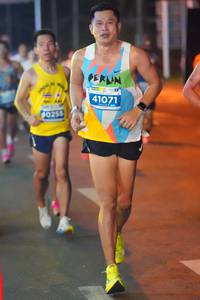 BIB: 41071, 0255
                            <button type="button" onclick="openModal(13760485)" class="btn btn-primary btn-sm float-right btn-popup" data-toggle="modal" data-target=".modal-high-quality">
                        <i class="fas fa-shopping-cart"></i> Add to Cart
                    </button>
                                            <button type="button" onclick="isThisMe(13760485, true)" class="btn btn-success btn-sm float-right btn-popup btn-isme hidden" data-toggle="tooltip" data-placement="bottom" title="นี่คือรูปของคุณใช่ไหม คลิกที่นี่เพื่อเอาเข้าอัลบั้ม">
                        <i class="fas fa-plus"></i> Add to album
                    </button>
                    <button type="button" onclick="isThisMe(13760485, false)" class="btn btn-warning btn-sm float-right btn-popup btn-isnotme hidden">
                        <i class="fas fa-ban"></i> Remove from album
                    </button>