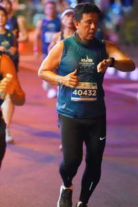 BIB: 202, 40432
                            <button type="button" onclick="openModal(13775619)" class="btn btn-primary btn-sm float-right btn-popup" data-toggle="modal" data-target=".modal-high-quality">
                        <i class="fas fa-shopping-cart"></i> Add to Cart
                    </button>
                                            <button type="button" onclick="isThisMe(13775619, true)" class="btn btn-success btn-sm float-right btn-popup btn-isme hidden" data-toggle="tooltip" data-placement="bottom" title="นี่คือรูปของคุณใช่ไหม คลิกที่นี่เพื่อเอาเข้าอัลบั้ม">
                        <i class="fas fa-plus"></i> Add to album
                    </button>
                    <button type="button" onclick="isThisMe(13775619, false)" class="btn btn-warning btn-sm float-right btn-popup btn-isnotme hidden">
                        <i class="fas fa-ban"></i> Remove from album
                    </button>