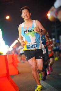 BIB: 46101, 511
                            <button type="button" onclick="openModal(13767469)" class="btn btn-primary btn-sm float-right btn-popup" data-toggle="modal" data-target=".modal-high-quality">
                        <i class="fas fa-shopping-cart"></i> Add to Cart
                    </button>
                                            <button type="button" onclick="isThisMe(13767469, true)" class="btn btn-success btn-sm float-right btn-popup btn-isme hidden" data-toggle="tooltip" data-placement="bottom" title="นี่คือรูปของคุณใช่ไหม คลิกที่นี่เพื่อเอาเข้าอัลบั้ม">
                        <i class="fas fa-plus"></i> Add to album
                    </button>
                    <button type="button" onclick="isThisMe(13767469, false)" class="btn btn-warning btn-sm float-right btn-popup btn-isnotme hidden">
                        <i class="fas fa-ban"></i> Remove from album
                    </button>