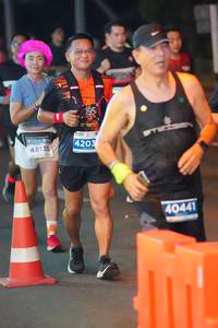 BIB: 195, 4203, 48135, 40441
                            <button type="button" onclick="openModal(13720883)" class="btn btn-primary btn-sm float-right btn-popup" data-toggle="modal" data-target=".modal-high-quality">
                        <i class="fas fa-shopping-cart"></i> Add to Cart
                    </button>
                                            <button type="button" onclick="isThisMe(13720883, true)" class="btn btn-success btn-sm float-right btn-popup btn-isme hidden" data-toggle="tooltip" data-placement="bottom" title="นี่คือรูปของคุณใช่ไหม คลิกที่นี่เพื่อเอาเข้าอัลบั้ม">
                        <i class="fas fa-plus"></i> Add to album
                    </button>
                    <button type="button" onclick="isThisMe(13720883, false)" class="btn btn-warning btn-sm float-right btn-popup btn-isnotme hidden">
                        <i class="fas fa-ban"></i> Remove from album
                    </button>