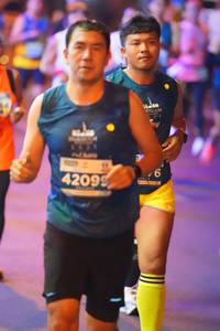 BIB: 42099
                            <button type="button" onclick="openModal(13777207)" class="btn btn-primary btn-sm float-right btn-popup" data-toggle="modal" data-target=".modal-high-quality">
                        <i class="fas fa-shopping-cart"></i> Add to Cart
                    </button>
                                            <button type="button" onclick="isThisMe(13777207, true)" class="btn btn-success btn-sm float-right btn-popup btn-isme hidden" data-toggle="tooltip" data-placement="bottom" title="นี่คือรูปของคุณใช่ไหม คลิกที่นี่เพื่อเอาเข้าอัลบั้ม">
                        <i class="fas fa-plus"></i> Add to album
                    </button>
                    <button type="button" onclick="isThisMe(13777207, false)" class="btn btn-warning btn-sm float-right btn-popup btn-isnotme hidden">
                        <i class="fas fa-ban"></i> Remove from album
                    </button>