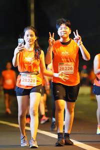 BIB: 28226, 28228
                            <button type="button" onclick="openModal(13877876)" class="btn btn-primary btn-sm float-right btn-popup" data-toggle="modal" data-target=".modal-high-quality">
                        <i class="fas fa-shopping-cart"></i> Add to Cart
                    </button>
                                            <button type="button" onclick="isThisMe(13877876, true)" class="btn btn-success btn-sm float-right btn-popup btn-isme hidden" data-toggle="tooltip" data-placement="bottom" title="นี่คือรูปของคุณใช่ไหม คลิกที่นี่เพื่อเอาเข้าอัลบั้ม">
                        <i class="fas fa-plus"></i> Add to album
                    </button>
                    <button type="button" onclick="isThisMe(13877876, false)" class="btn btn-warning btn-sm float-right btn-popup btn-isnotme hidden">
                        <i class="fas fa-ban"></i> Remove from album
                    </button>
