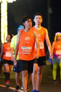 BIB: 780, 21509
                            <button type="button" onclick="openModal(13889719)" class="btn btn-primary btn-sm float-right btn-popup" data-toggle="modal" data-target=".modal-high-quality">
                        <i class="fas fa-shopping-cart"></i> Add to Cart
                    </button>
                                            <button type="button" onclick="isThisMe(13889719, true)" class="btn btn-success btn-sm float-right btn-popup btn-isme hidden" data-toggle="tooltip" data-placement="bottom" title="นี่คือรูปของคุณใช่ไหม คลิกที่นี่เพื่อเอาเข้าอัลบั้ม">
                        <i class="fas fa-plus"></i> Add to album
                    </button>
                    <button type="button" onclick="isThisMe(13889719, false)" class="btn btn-warning btn-sm float-right btn-popup btn-isnotme hidden">
                        <i class="fas fa-ban"></i> Remove from album
                    </button>