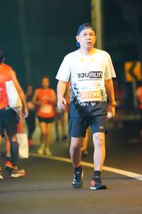 BIB: 20795
                            <button type="button" onclick="openModal(13887789)" class="btn btn-primary btn-sm float-right btn-popup" data-toggle="modal" data-target=".modal-high-quality">
                        <i class="fas fa-shopping-cart"></i> Add to Cart
                    </button>
                                            <button type="button" onclick="isThisMe(13887789, true)" class="btn btn-success btn-sm float-right btn-popup btn-isme hidden" data-toggle="tooltip" data-placement="bottom" title="นี่คือรูปของคุณใช่ไหม คลิกที่นี่เพื่อเอาเข้าอัลบั้ม">
                        <i class="fas fa-plus"></i> Add to album
                    </button>
                    <button type="button" onclick="isThisMe(13887789, false)" class="btn btn-warning btn-sm float-right btn-popup btn-isnotme hidden">
                        <i class="fas fa-ban"></i> Remove from album
                    </button>