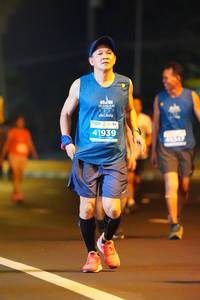 BIB: 41939
                            <button type="button" onclick="openModal(13899280)" class="btn btn-primary btn-sm float-right btn-popup" data-toggle="modal" data-target=".modal-high-quality">
                        <i class="fas fa-shopping-cart"></i> Add to Cart
                    </button>
                                            <button type="button" onclick="isThisMe(13899280, true)" class="btn btn-success btn-sm float-right btn-popup btn-isme hidden" data-toggle="tooltip" data-placement="bottom" title="นี่คือรูปของคุณใช่ไหม คลิกที่นี่เพื่อเอาเข้าอัลบั้ม">
                        <i class="fas fa-plus"></i> Add to album
                    </button>
                    <button type="button" onclick="isThisMe(13899280, false)" class="btn btn-warning btn-sm float-right btn-popup btn-isnotme hidden">
                        <i class="fas fa-ban"></i> Remove from album
                    </button>