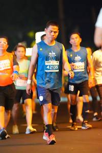 BIB: 42135
                            <button type="button" onclick="openModal(13947978)" class="btn btn-primary btn-sm float-right btn-popup" data-toggle="modal" data-target=".modal-high-quality">
                        <i class="fas fa-shopping-cart"></i> Add to Cart
                    </button>
                                            <button type="button" onclick="isThisMe(13947978, true)" class="btn btn-success btn-sm float-right btn-popup btn-isme hidden" data-toggle="tooltip" data-placement="bottom" title="นี่คือรูปของคุณใช่ไหม คลิกที่นี่เพื่อเอาเข้าอัลบั้ม">
                        <i class="fas fa-plus"></i> Add to album
                    </button>
                    <button type="button" onclick="isThisMe(13947978, false)" class="btn btn-warning btn-sm float-right btn-popup btn-isnotme hidden">
                        <i class="fas fa-ban"></i> Remove from album
                    </button>