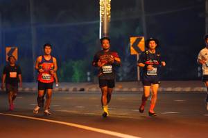 BIB: 45095, 46007, 7295
                            <button type="button" onclick="openModal(13933371)" class="btn btn-primary btn-sm float-right btn-popup" data-toggle="modal" data-target=".modal-high-quality">
                        <i class="fas fa-shopping-cart"></i> Add to Cart
                    </button>
                                            <button type="button" onclick="isThisMe(13933371, true)" class="btn btn-success btn-sm float-right btn-popup btn-isme hidden" data-toggle="tooltip" data-placement="bottom" title="นี่คือรูปของคุณใช่ไหม คลิกที่นี่เพื่อเอาเข้าอัลบั้ม">
                        <i class="fas fa-plus"></i> Add to album
                    </button>
                    <button type="button" onclick="isThisMe(13933371, false)" class="btn btn-warning btn-sm float-right btn-popup btn-isnotme hidden">
                        <i class="fas fa-ban"></i> Remove from album
                    </button>
