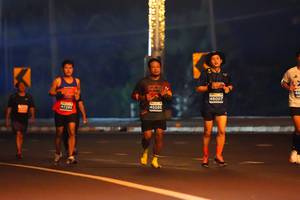 BIB: 46007, 45095, 47295
                            <button type="button" onclick="openModal(13933264)" class="btn btn-primary btn-sm float-right btn-popup" data-toggle="modal" data-target=".modal-high-quality">
                        <i class="fas fa-shopping-cart"></i> Add to Cart
                    </button>
                                            <button type="button" onclick="isThisMe(13933264, true)" class="btn btn-success btn-sm float-right btn-popup btn-isme hidden" data-toggle="tooltip" data-placement="bottom" title="นี่คือรูปของคุณใช่ไหม คลิกที่นี่เพื่อเอาเข้าอัลบั้ม">
                        <i class="fas fa-plus"></i> Add to album
                    </button>
                    <button type="button" onclick="isThisMe(13933264, false)" class="btn btn-warning btn-sm float-right btn-popup btn-isnotme hidden">
                        <i class="fas fa-ban"></i> Remove from album
                    </button>