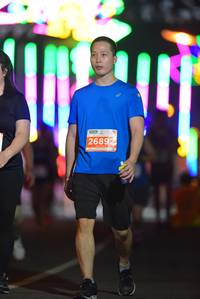 BIB: 2689
                            <button type="button" onclick="openModal(15310014)" class="btn btn-primary btn-sm float-right btn-popup" data-toggle="modal" data-target=".modal-high-quality">
                        <i class="fas fa-shopping-cart"></i> Add to Cart
                    </button>
                                            <button type="button" onclick="isThisMe(15310014, true)" class="btn btn-success btn-sm float-right btn-popup btn-isme hidden" data-toggle="tooltip" data-placement="bottom" title="นี่คือรูปของคุณใช่ไหม คลิกที่นี่เพื่อเอาเข้าอัลบั้ม">
                        <i class="fas fa-plus"></i> Add to album
                    </button>
                    <button type="button" onclick="isThisMe(15310014, false)" class="btn btn-warning btn-sm float-right btn-popup btn-isnotme hidden">
                        <i class="fas fa-ban"></i> Remove from album
                    </button>