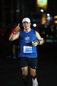 BIB: 2021, 0754
                            <button type="button" onclick="openModal(14462675)" class="btn btn-primary btn-sm float-right btn-popup" data-toggle="modal" data-target=".modal-high-quality">
                        <i class="fas fa-shopping-cart"></i> Add to Cart
                    </button>
                                            <button type="button" onclick="isThisMe(14462675, true)" class="btn btn-success btn-sm float-right btn-popup btn-isme hidden" data-toggle="tooltip" data-placement="bottom" title="นี่คือรูปของคุณใช่ไหม คลิกที่นี่เพื่อเอาเข้าอัลบั้ม">
                        <i class="fas fa-plus"></i> Add to album
                    </button>
                    <button type="button" onclick="isThisMe(14462675, false)" class="btn btn-warning btn-sm float-right btn-popup btn-isnotme hidden">
                        <i class="fas fa-ban"></i> Remove from album
                    </button>