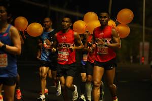 BIB: 262
                            <button type="button" onclick="openModal(14733552)" class="btn btn-primary btn-sm float-right btn-popup" data-toggle="modal" data-target=".modal-high-quality">
                        <i class="fas fa-shopping-cart"></i> Add to Cart
                    </button>
                                            <button type="button" onclick="isThisMe(14733552, true)" class="btn btn-success btn-sm float-right btn-popup btn-isme hidden" data-toggle="tooltip" data-placement="bottom" title="นี่คือรูปของคุณใช่ไหม คลิกที่นี่เพื่อเอาเข้าอัลบั้ม">
                        <i class="fas fa-plus"></i> Add to album
                    </button>
                    <button type="button" onclick="isThisMe(14733552, false)" class="btn btn-warning btn-sm float-right btn-popup btn-isnotme hidden">
                        <i class="fas fa-ban"></i> Remove from album
                    </button>