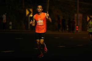 BIB: 21054
                            <button type="button" onclick="openModal(14727272)" class="btn btn-primary btn-sm float-right btn-popup" data-toggle="modal" data-target=".modal-high-quality">
                        <i class="fas fa-shopping-cart"></i> Add to Cart
                    </button>
                                            <button type="button" onclick="isThisMe(14727272, true)" class="btn btn-success btn-sm float-right btn-popup btn-isme hidden" data-toggle="tooltip" data-placement="bottom" title="นี่คือรูปของคุณใช่ไหม คลิกที่นี่เพื่อเอาเข้าอัลบั้ม">
                        <i class="fas fa-plus"></i> Add to album
                    </button>
                    <button type="button" onclick="isThisMe(14727272, false)" class="btn btn-warning btn-sm float-right btn-popup btn-isnotme hidden">
                        <i class="fas fa-ban"></i> Remove from album
                    </button>