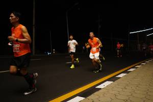 BIB: 3764
                            <button type="button" onclick="openModal(15531398)" class="btn btn-primary btn-sm float-right btn-popup" data-toggle="modal" data-target=".modal-high-quality">
                        <i class="fas fa-shopping-cart"></i> Add to Cart
                    </button>
                                            <button type="button" onclick="isThisMe(15531398, true)" class="btn btn-success btn-sm float-right btn-popup btn-isme hidden" data-toggle="tooltip" data-placement="bottom" title="นี่คือรูปของคุณใช่ไหม คลิกที่นี่เพื่อเอาเข้าอัลบั้ม">
                        <i class="fas fa-plus"></i> Add to album
                    </button>
                    <button type="button" onclick="isThisMe(15531398, false)" class="btn btn-warning btn-sm float-right btn-popup btn-isnotme hidden">
                        <i class="fas fa-ban"></i> Remove from album
                    </button>