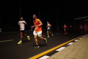 BIB: 698
                            <button type="button" onclick="openModal(15531399)" class="btn btn-primary btn-sm float-right btn-popup" data-toggle="modal" data-target=".modal-high-quality">
                        <i class="fas fa-shopping-cart"></i> Add to Cart
                    </button>
                                            <button type="button" onclick="isThisMe(15531399, true)" class="btn btn-success btn-sm float-right btn-popup btn-isme hidden" data-toggle="tooltip" data-placement="bottom" title="นี่คือรูปของคุณใช่ไหม คลิกที่นี่เพื่อเอาเข้าอัลบั้ม">
                        <i class="fas fa-plus"></i> Add to album
                    </button>
                    <button type="button" onclick="isThisMe(15531399, false)" class="btn btn-warning btn-sm float-right btn-popup btn-isnotme hidden">
                        <i class="fas fa-ban"></i> Remove from album
                    </button>