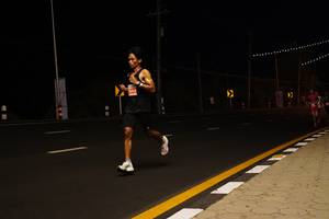 BIB: 343
                            <button type="button" onclick="openModal(15531021)" class="btn btn-primary btn-sm float-right btn-popup" data-toggle="modal" data-target=".modal-high-quality">
                        <i class="fas fa-shopping-cart"></i> Add to Cart
                    </button>
                                            <button type="button" onclick="isThisMe(15531021, true)" class="btn btn-success btn-sm float-right btn-popup btn-isme hidden" data-toggle="tooltip" data-placement="bottom" title="นี่คือรูปของคุณใช่ไหม คลิกที่นี่เพื่อเอาเข้าอัลบั้ม">
                        <i class="fas fa-plus"></i> Add to album
                    </button>
                    <button type="button" onclick="isThisMe(15531021, false)" class="btn btn-warning btn-sm float-right btn-popup btn-isnotme hidden">
                        <i class="fas fa-ban"></i> Remove from album
                    </button>