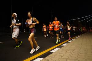 BIB: 4252, 
                            <button type="button" onclick="openModal(15531875)" class="btn btn-primary btn-sm float-right btn-popup" data-toggle="modal" data-target=".modal-high-quality">
                        <i class="fas fa-shopping-cart"></i> Add to Cart
                    </button>
                                            <button type="button" onclick="isThisMe(15531875, true)" class="btn btn-success btn-sm float-right btn-popup btn-isme hidden" data-toggle="tooltip" data-placement="bottom" title="นี่คือรูปของคุณใช่ไหม คลิกที่นี่เพื่อเอาเข้าอัลบั้ม">
                        <i class="fas fa-plus"></i> Add to album
                    </button>
                    <button type="button" onclick="isThisMe(15531875, false)" class="btn btn-warning btn-sm float-right btn-popup btn-isnotme hidden">
                        <i class="fas fa-ban"></i> Remove from album
                    </button>