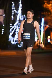 BIB: 40950
                            <button type="button" onclick="openModal(13754694)" class="btn btn-primary btn-sm float-right btn-popup" data-toggle="modal" data-target=".modal-high-quality">
                        <i class="fas fa-shopping-cart"></i> Add to Cart
                    </button>
                                            <button type="button" onclick="isThisMe(13754694, true)" class="btn btn-success btn-sm float-right btn-popup btn-isme hidden" data-toggle="tooltip" data-placement="bottom" title="นี่คือรูปของคุณใช่ไหม คลิกที่นี่เพื่อเอาเข้าอัลบั้ม">
                        <i class="fas fa-plus"></i> Add to album
                    </button>
                    <button type="button" onclick="isThisMe(13754694, false)" class="btn btn-warning btn-sm float-right btn-popup btn-isnotme hidden">
                        <i class="fas fa-ban"></i> Remove from album
                    </button>