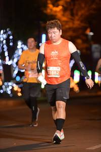 BIB: 25682
                            <button type="button" onclick="openModal(13807030)" class="btn btn-primary btn-sm float-right btn-popup" data-toggle="modal" data-target=".modal-high-quality">
                        <i class="fas fa-shopping-cart"></i> Add to Cart
                    </button>
                                            <button type="button" onclick="isThisMe(13807030, true)" class="btn btn-success btn-sm float-right btn-popup btn-isme hidden" data-toggle="tooltip" data-placement="bottom" title="นี่คือรูปของคุณใช่ไหม คลิกที่นี่เพื่อเอาเข้าอัลบั้ม">
                        <i class="fas fa-plus"></i> Add to album
                    </button>
                    <button type="button" onclick="isThisMe(13807030, false)" class="btn btn-warning btn-sm float-right btn-popup btn-isnotme hidden">
                        <i class="fas fa-ban"></i> Remove from album
                    </button>