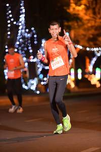 BIB: 29185
                            <button type="button" onclick="openModal(13821535)" class="btn btn-primary btn-sm float-right btn-popup" data-toggle="modal" data-target=".modal-high-quality">
                        <i class="fas fa-shopping-cart"></i> Add to Cart
                    </button>
                                            <button type="button" onclick="isThisMe(13821535, true)" class="btn btn-success btn-sm float-right btn-popup btn-isme hidden" data-toggle="tooltip" data-placement="bottom" title="นี่คือรูปของคุณใช่ไหม คลิกที่นี่เพื่อเอาเข้าอัลบั้ม">
                        <i class="fas fa-plus"></i> Add to album
                    </button>
                    <button type="button" onclick="isThisMe(13821535, false)" class="btn btn-warning btn-sm float-right btn-popup btn-isnotme hidden">
                        <i class="fas fa-ban"></i> Remove from album
                    </button>