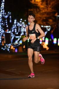 BIB: 99206
                            <button type="button" onclick="openModal(13901032)" class="btn btn-primary btn-sm float-right btn-popup" data-toggle="modal" data-target=".modal-high-quality">
                        <i class="fas fa-shopping-cart"></i> Add to Cart
                    </button>
                                            <button type="button" onclick="isThisMe(13901032, true)" class="btn btn-success btn-sm float-right btn-popup btn-isme hidden" data-toggle="tooltip" data-placement="bottom" title="นี่คือรูปของคุณใช่ไหม คลิกที่นี่เพื่อเอาเข้าอัลบั้ม">
                        <i class="fas fa-plus"></i> Add to album
                    </button>
                    <button type="button" onclick="isThisMe(13901032, false)" class="btn btn-warning btn-sm float-right btn-popup btn-isnotme hidden">
                        <i class="fas fa-ban"></i> Remove from album
                    </button>