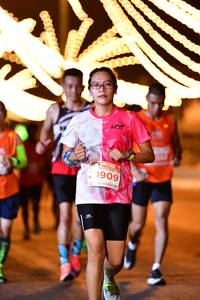 BIB: 1909
                            <button type="button" onclick="openModal(15626240)" class="btn btn-primary btn-sm float-right btn-popup" data-toggle="modal" data-target=".modal-high-quality">
                        <i class="fas fa-shopping-cart"></i> Add to Cart
                    </button>
                                            <button type="button" onclick="isThisMe(15626240, true)" class="btn btn-success btn-sm float-right btn-popup btn-isme hidden" data-toggle="tooltip" data-placement="bottom" title="นี่คือรูปของคุณใช่ไหม คลิกที่นี่เพื่อเอาเข้าอัลบั้ม">
                        <i class="fas fa-plus"></i> Add to album
                    </button>
                    <button type="button" onclick="isThisMe(15626240, false)" class="btn btn-warning btn-sm float-right btn-popup btn-isnotme hidden">
                        <i class="fas fa-ban"></i> Remove from album
                    </button>