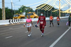 BIB: 35279
                            <button type="button" onclick="openModal(14379381)" class="btn btn-primary btn-sm float-right btn-popup" data-toggle="modal" data-target=".modal-high-quality">
                        <i class="fas fa-shopping-cart"></i> Add to Cart
                    </button>
                                            <button type="button" onclick="isThisMe(14379381, true)" class="btn btn-success btn-sm float-right btn-popup btn-isme hidden" data-toggle="tooltip" data-placement="bottom" title="นี่คือรูปของคุณใช่ไหม คลิกที่นี่เพื่อเอาเข้าอัลบั้ม">
                        <i class="fas fa-plus"></i> Add to album
                    </button>
                    <button type="button" onclick="isThisMe(14379381, false)" class="btn btn-warning btn-sm float-right btn-popup btn-isnotme hidden">
                        <i class="fas fa-ban"></i> Remove from album
                    </button>