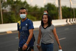 BIB: 100
                            <button type="button" onclick="openModal(14368084)" class="btn btn-primary btn-sm float-right btn-popup" data-toggle="modal" data-target=".modal-high-quality">
                        <i class="fas fa-shopping-cart"></i> Add to Cart
                    </button>
                                            <button type="button" onclick="isThisMe(14368084, true)" class="btn btn-success btn-sm float-right btn-popup btn-isme hidden" data-toggle="tooltip" data-placement="bottom" title="นี่คือรูปของคุณใช่ไหม คลิกที่นี่เพื่อเอาเข้าอัลบั้ม">
                        <i class="fas fa-plus"></i> Add to album
                    </button>
                    <button type="button" onclick="isThisMe(14368084, false)" class="btn btn-warning btn-sm float-right btn-popup btn-isnotme hidden">
                        <i class="fas fa-ban"></i> Remove from album
                    </button>