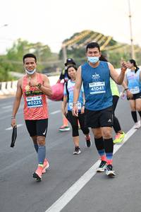 BIB: 41041, 40225
                            <button type="button" onclick="openModal(14363669)" class="btn btn-primary btn-sm float-right btn-popup" data-toggle="modal" data-target=".modal-high-quality">
                        <i class="fas fa-shopping-cart"></i> Add to Cart
                    </button>
                                            <button type="button" onclick="isThisMe(14363669, true)" class="btn btn-success btn-sm float-right btn-popup btn-isme hidden" data-toggle="tooltip" data-placement="bottom" title="นี่คือรูปของคุณใช่ไหม คลิกที่นี่เพื่อเอาเข้าอัลบั้ม">
                        <i class="fas fa-plus"></i> Add to album
                    </button>
                    <button type="button" onclick="isThisMe(14363669, false)" class="btn btn-warning btn-sm float-right btn-popup btn-isnotme hidden">
                        <i class="fas fa-ban"></i> Remove from album
                    </button>