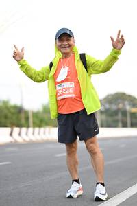 BIB: 26225
                            <button type="button" onclick="openModal(14371956)" class="btn btn-primary btn-sm float-right btn-popup" data-toggle="modal" data-target=".modal-high-quality">
                        <i class="fas fa-shopping-cart"></i> Add to Cart
                    </button>
                                            <button type="button" onclick="isThisMe(14371956, true)" class="btn btn-success btn-sm float-right btn-popup btn-isme hidden" data-toggle="tooltip" data-placement="bottom" title="นี่คือรูปของคุณใช่ไหม คลิกที่นี่เพื่อเอาเข้าอัลบั้ม">
                        <i class="fas fa-plus"></i> Add to album
                    </button>
                    <button type="button" onclick="isThisMe(14371956, false)" class="btn btn-warning btn-sm float-right btn-popup btn-isnotme hidden">
                        <i class="fas fa-ban"></i> Remove from album
                    </button>