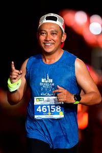 BIB: 021, 42195, 46158
                            <button type="button" onclick="openModal(15586445)" class="btn btn-primary btn-sm float-right btn-popup" data-toggle="modal" data-target=".modal-high-quality">
                        <i class="fas fa-shopping-cart"></i> Add to Cart
                    </button>
                                            <button type="button" onclick="isThisMe(15586445, true)" class="btn btn-success btn-sm float-right btn-popup btn-isme hidden" data-toggle="tooltip" data-placement="bottom" title="นี่คือรูปของคุณใช่ไหม คลิกที่นี่เพื่อเอาเข้าอัลบั้ม">
                        <i class="fas fa-plus"></i> Add to album
                    </button>
                    <button type="button" onclick="isThisMe(15586445, false)" class="btn btn-warning btn-sm float-right btn-popup btn-isnotme hidden">
                        <i class="fas fa-ban"></i> Remove from album
                    </button>