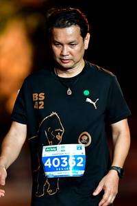 BIB: 421, 40362
                            <button type="button" onclick="openModal(15592959)" class="btn btn-primary btn-sm float-right btn-popup" data-toggle="modal" data-target=".modal-high-quality">
                        <i class="fas fa-shopping-cart"></i> Add to Cart
                    </button>
                                            <button type="button" onclick="isThisMe(15592959, true)" class="btn btn-success btn-sm float-right btn-popup btn-isme hidden" data-toggle="tooltip" data-placement="bottom" title="นี่คือรูปของคุณใช่ไหม คลิกที่นี่เพื่อเอาเข้าอัลบั้ม">
                        <i class="fas fa-plus"></i> Add to album
                    </button>
                    <button type="button" onclick="isThisMe(15592959, false)" class="btn btn-warning btn-sm float-right btn-popup btn-isnotme hidden">
                        <i class="fas fa-ban"></i> Remove from album
                    </button>