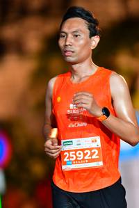 BIB: 202, 25922, 1310
                            <button type="button" onclick="openModal(15312858)" class="btn btn-primary btn-sm float-right btn-popup" data-toggle="modal" data-target=".modal-high-quality">
                        <i class="fas fa-shopping-cart"></i> Add to Cart
                    </button>
                                            <button type="button" onclick="isThisMe(15312858, true)" class="btn btn-success btn-sm float-right btn-popup btn-isme hidden" data-toggle="tooltip" data-placement="bottom" title="นี่คือรูปของคุณใช่ไหม คลิกที่นี่เพื่อเอาเข้าอัลบั้ม">
                        <i class="fas fa-plus"></i> Add to album
                    </button>
                    <button type="button" onclick="isThisMe(15312858, false)" class="btn btn-warning btn-sm float-right btn-popup btn-isnotme hidden">
                        <i class="fas fa-ban"></i> Remove from album
                    </button>
