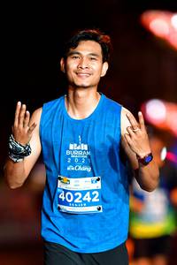 BIB: 40242
                            <button type="button" onclick="openModal(15590488)" class="btn btn-primary btn-sm float-right btn-popup" data-toggle="modal" data-target=".modal-high-quality">
                        <i class="fas fa-shopping-cart"></i> Add to Cart
                    </button>
                                            <button type="button" onclick="isThisMe(15590488, true)" class="btn btn-success btn-sm float-right btn-popup btn-isme hidden" data-toggle="tooltip" data-placement="bottom" title="นี่คือรูปของคุณใช่ไหม คลิกที่นี่เพื่อเอาเข้าอัลบั้ม">
                        <i class="fas fa-plus"></i> Add to album
                    </button>
                    <button type="button" onclick="isThisMe(15590488, false)" class="btn btn-warning btn-sm float-right btn-popup btn-isnotme hidden">
                        <i class="fas fa-ban"></i> Remove from album
                    </button>