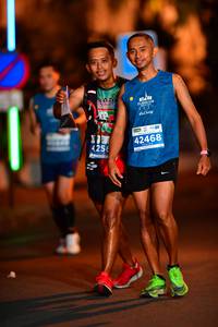 BIB: 425, 42468
                            <button type="button" onclick="openModal(14220258)" class="btn btn-primary btn-sm float-right btn-popup" data-toggle="modal" data-target=".modal-high-quality">
                        <i class="fas fa-shopping-cart"></i> Add to Cart
                    </button>
                                            <button type="button" onclick="isThisMe(14220258, true)" class="btn btn-success btn-sm float-right btn-popup btn-isme hidden" data-toggle="tooltip" data-placement="bottom" title="นี่คือรูปของคุณใช่ไหม คลิกที่นี่เพื่อเอาเข้าอัลบั้ม">
                        <i class="fas fa-plus"></i> Add to album
                    </button>
                    <button type="button" onclick="isThisMe(14220258, false)" class="btn btn-warning btn-sm float-right btn-popup btn-isnotme hidden">
                        <i class="fas fa-ban"></i> Remove from album
                    </button>