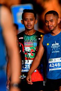 BIB: 2021, 425, 42465
                            <button type="button" onclick="openModal(15586471)" class="btn btn-primary btn-sm float-right btn-popup" data-toggle="modal" data-target=".modal-high-quality">
                        <i class="fas fa-shopping-cart"></i> Add to Cart
                    </button>
                                            <button type="button" onclick="isThisMe(15586471, true)" class="btn btn-success btn-sm float-right btn-popup btn-isme hidden" data-toggle="tooltip" data-placement="bottom" title="นี่คือรูปของคุณใช่ไหม คลิกที่นี่เพื่อเอาเข้าอัลบั้ม">
                        <i class="fas fa-plus"></i> Add to album
                    </button>
                    <button type="button" onclick="isThisMe(15586471, false)" class="btn btn-warning btn-sm float-right btn-popup btn-isnotme hidden">
                        <i class="fas fa-ban"></i> Remove from album
                    </button>