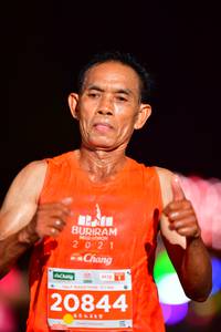 BIB: 2021, 20844
                            <button type="button" onclick="openModal(14799885)" class="btn btn-primary btn-sm float-right btn-popup" data-toggle="modal" data-target=".modal-high-quality">
                        <i class="fas fa-shopping-cart"></i> Add to Cart
                    </button>
                                            <button type="button" onclick="isThisMe(14799885, true)" class="btn btn-success btn-sm float-right btn-popup btn-isme hidden" data-toggle="tooltip" data-placement="bottom" title="นี่คือรูปของคุณใช่ไหม คลิกที่นี่เพื่อเอาเข้าอัลบั้ม">
                        <i class="fas fa-plus"></i> Add to album
                    </button>
                    <button type="button" onclick="isThisMe(14799885, false)" class="btn btn-warning btn-sm float-right btn-popup btn-isnotme hidden">
                        <i class="fas fa-ban"></i> Remove from album
                    </button>