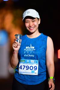 BIB: 42195, 47909, 0385
                            <button type="button" onclick="openModal(13945250)" class="btn btn-primary btn-sm float-right btn-popup" data-toggle="modal" data-target=".modal-high-quality">
                        <i class="fas fa-shopping-cart"></i> Add to Cart
                    </button>
                                            <button type="button" onclick="isThisMe(13945250, true)" class="btn btn-success btn-sm float-right btn-popup btn-isme hidden" data-toggle="tooltip" data-placement="bottom" title="นี่คือรูปของคุณใช่ไหม คลิกที่นี่เพื่อเอาเข้าอัลบั้ม">
                        <i class="fas fa-plus"></i> Add to album
                    </button>
                    <button type="button" onclick="isThisMe(13945250, false)" class="btn btn-warning btn-sm float-right btn-popup btn-isnotme hidden">
                        <i class="fas fa-ban"></i> Remove from album
                    </button>