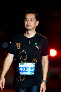 BIB: 40362
                            <button type="button" onclick="openModal(15592953)" class="btn btn-primary btn-sm float-right btn-popup" data-toggle="modal" data-target=".modal-high-quality">
                        <i class="fas fa-shopping-cart"></i> Add to Cart
                    </button>
                                            <button type="button" onclick="isThisMe(15592953, true)" class="btn btn-success btn-sm float-right btn-popup btn-isme hidden" data-toggle="tooltip" data-placement="bottom" title="นี่คือรูปของคุณใช่ไหม คลิกที่นี่เพื่อเอาเข้าอัลบั้ม">
                        <i class="fas fa-plus"></i> Add to album
                    </button>
                    <button type="button" onclick="isThisMe(15592953, false)" class="btn btn-warning btn-sm float-right btn-popup btn-isnotme hidden">
                        <i class="fas fa-ban"></i> Remove from album
                    </button>