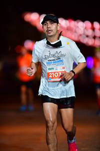 BIB: 2103
                            <button type="button" onclick="openModal(14820927)" class="btn btn-primary btn-sm float-right btn-popup" data-toggle="modal" data-target=".modal-high-quality">
                        <i class="fas fa-shopping-cart"></i> Add to Cart
                    </button>
                                            <button type="button" onclick="isThisMe(14820927, true)" class="btn btn-success btn-sm float-right btn-popup btn-isme hidden" data-toggle="tooltip" data-placement="bottom" title="นี่คือรูปของคุณใช่ไหม คลิกที่นี่เพื่อเอาเข้าอัลบั้ม">
                        <i class="fas fa-plus"></i> Add to album
                    </button>
                    <button type="button" onclick="isThisMe(14820927, false)" class="btn btn-warning btn-sm float-right btn-popup btn-isnotme hidden">
                        <i class="fas fa-ban"></i> Remove from album
                    </button>