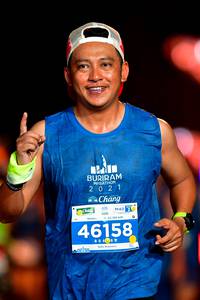 BIB: 42195, 46158
                            <button type="button" onclick="openModal(15586449)" class="btn btn-primary btn-sm float-right btn-popup" data-toggle="modal" data-target=".modal-high-quality">
                        <i class="fas fa-shopping-cart"></i> Add to Cart
                    </button>
                                            <button type="button" onclick="isThisMe(15586449, true)" class="btn btn-success btn-sm float-right btn-popup btn-isme hidden" data-toggle="tooltip" data-placement="bottom" title="นี่คือรูปของคุณใช่ไหม คลิกที่นี่เพื่อเอาเข้าอัลบั้ม">
                        <i class="fas fa-plus"></i> Add to album
                    </button>
                    <button type="button" onclick="isThisMe(15586449, false)" class="btn btn-warning btn-sm float-right btn-popup btn-isnotme hidden">
                        <i class="fas fa-ban"></i> Remove from album
                    </button>