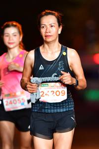 BIB: 24209, 24055
                            <button type="button" onclick="openModal(15313833)" class="btn btn-primary btn-sm float-right btn-popup" data-toggle="modal" data-target=".modal-high-quality">
                        <i class="fas fa-shopping-cart"></i> Add to Cart
                    </button>
                                            <button type="button" onclick="isThisMe(15313833, true)" class="btn btn-success btn-sm float-right btn-popup btn-isme hidden" data-toggle="tooltip" data-placement="bottom" title="นี่คือรูปของคุณใช่ไหม คลิกที่นี่เพื่อเอาเข้าอัลบั้ม">
                        <i class="fas fa-plus"></i> Add to album
                    </button>
                    <button type="button" onclick="isThisMe(15313833, false)" class="btn btn-warning btn-sm float-right btn-popup btn-isnotme hidden">
                        <i class="fas fa-ban"></i> Remove from album
                    </button>