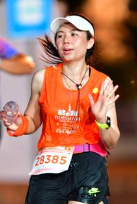 BIB: 28385
                            <button type="button" onclick="openModal(15313032)" class="btn btn-primary btn-sm float-right btn-popup" data-toggle="modal" data-target=".modal-high-quality">
                        <i class="fas fa-shopping-cart"></i> Add to Cart
                    </button>
                                            <button type="button" onclick="isThisMe(15313032, true)" class="btn btn-success btn-sm float-right btn-popup btn-isme hidden" data-toggle="tooltip" data-placement="bottom" title="นี่คือรูปของคุณใช่ไหม คลิกที่นี่เพื่อเอาเข้าอัลบั้ม">
                        <i class="fas fa-plus"></i> Add to album
                    </button>
                    <button type="button" onclick="isThisMe(15313032, false)" class="btn btn-warning btn-sm float-right btn-popup btn-isnotme hidden">
                        <i class="fas fa-ban"></i> Remove from album
                    </button>