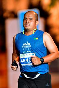 BIB: 464
                            <button type="button" onclick="openModal(15591788)" class="btn btn-primary btn-sm float-right btn-popup" data-toggle="modal" data-target=".modal-high-quality">
                        <i class="fas fa-shopping-cart"></i> Add to Cart
                    </button>
                                            <button type="button" onclick="isThisMe(15591788, true)" class="btn btn-success btn-sm float-right btn-popup btn-isme hidden" data-toggle="tooltip" data-placement="bottom" title="นี่คือรูปของคุณใช่ไหม คลิกที่นี่เพื่อเอาเข้าอัลบั้ม">
                        <i class="fas fa-plus"></i> Add to album
                    </button>
                    <button type="button" onclick="isThisMe(15591788, false)" class="btn btn-warning btn-sm float-right btn-popup btn-isnotme hidden">
                        <i class="fas fa-ban"></i> Remove from album
                    </button>