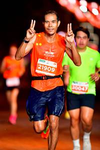 BIB: 21909, 047
                            <button type="button" onclick="openModal(15608811)" class="btn btn-primary btn-sm float-right btn-popup" data-toggle="modal" data-target=".modal-high-quality">
                        <i class="fas fa-shopping-cart"></i> Add to Cart
                    </button>
                                            <button type="button" onclick="isThisMe(15608811, true)" class="btn btn-success btn-sm float-right btn-popup btn-isme hidden" data-toggle="tooltip" data-placement="bottom" title="นี่คือรูปของคุณใช่ไหม คลิกที่นี่เพื่อเอาเข้าอัลบั้ม">
                        <i class="fas fa-plus"></i> Add to album
                    </button>
                    <button type="button" onclick="isThisMe(15608811, false)" class="btn btn-warning btn-sm float-right btn-popup btn-isnotme hidden">
                        <i class="fas fa-ban"></i> Remove from album
                    </button>